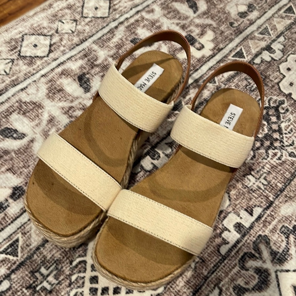 Brand new Steve Madden wedges